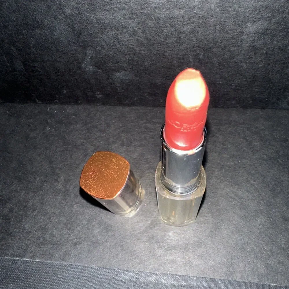 Loreal Infallible Lipstick 425 ALWAYS APRICOT silver tube
